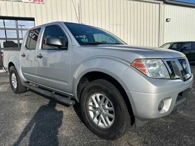 Used 2016 Silver Nissan SV image 6