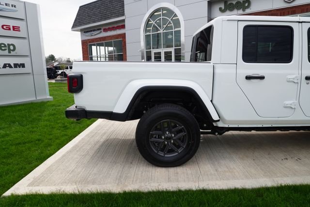 New 2026 Bright White Clearcoat Jeep Sport S image 37