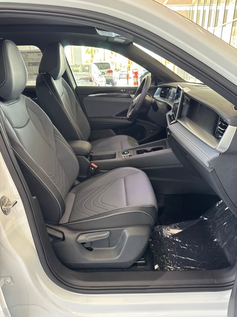 New 2026 White/off-white Volkswagen 2.0T SE R-Line Black image 8