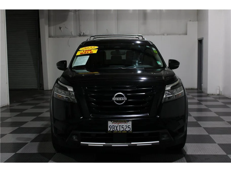 Used 2022 Super Black Nissan SL image 2