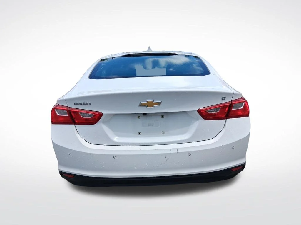 Used 2024 White Chevrolet LT image 8