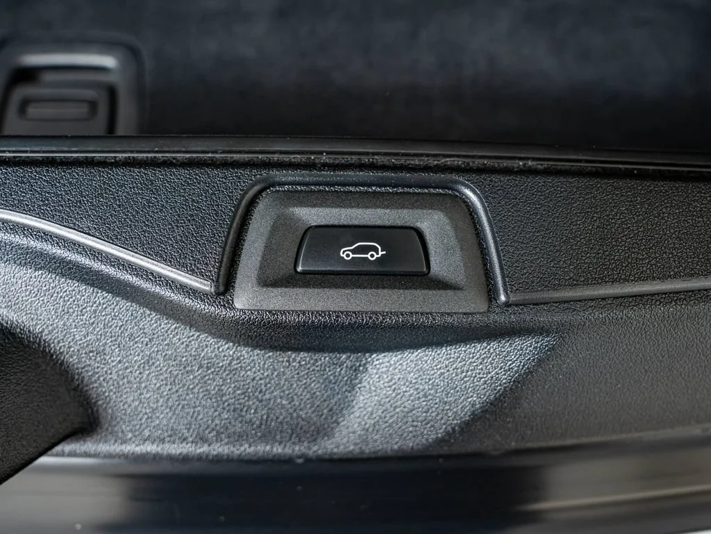 Used 2023 Special Order Color BMW M50i image 43