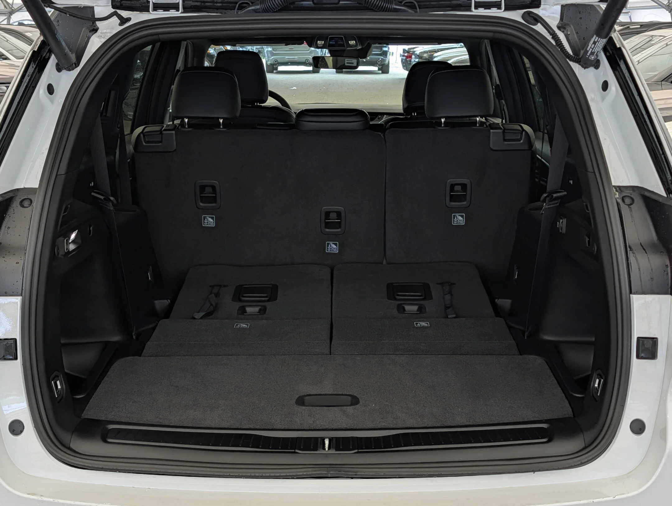 New 2026 White Jeep Altitude - - 4x4 - 20 Gloss Black Wheels - Remote Start - Capri Leatherette & More! image 31