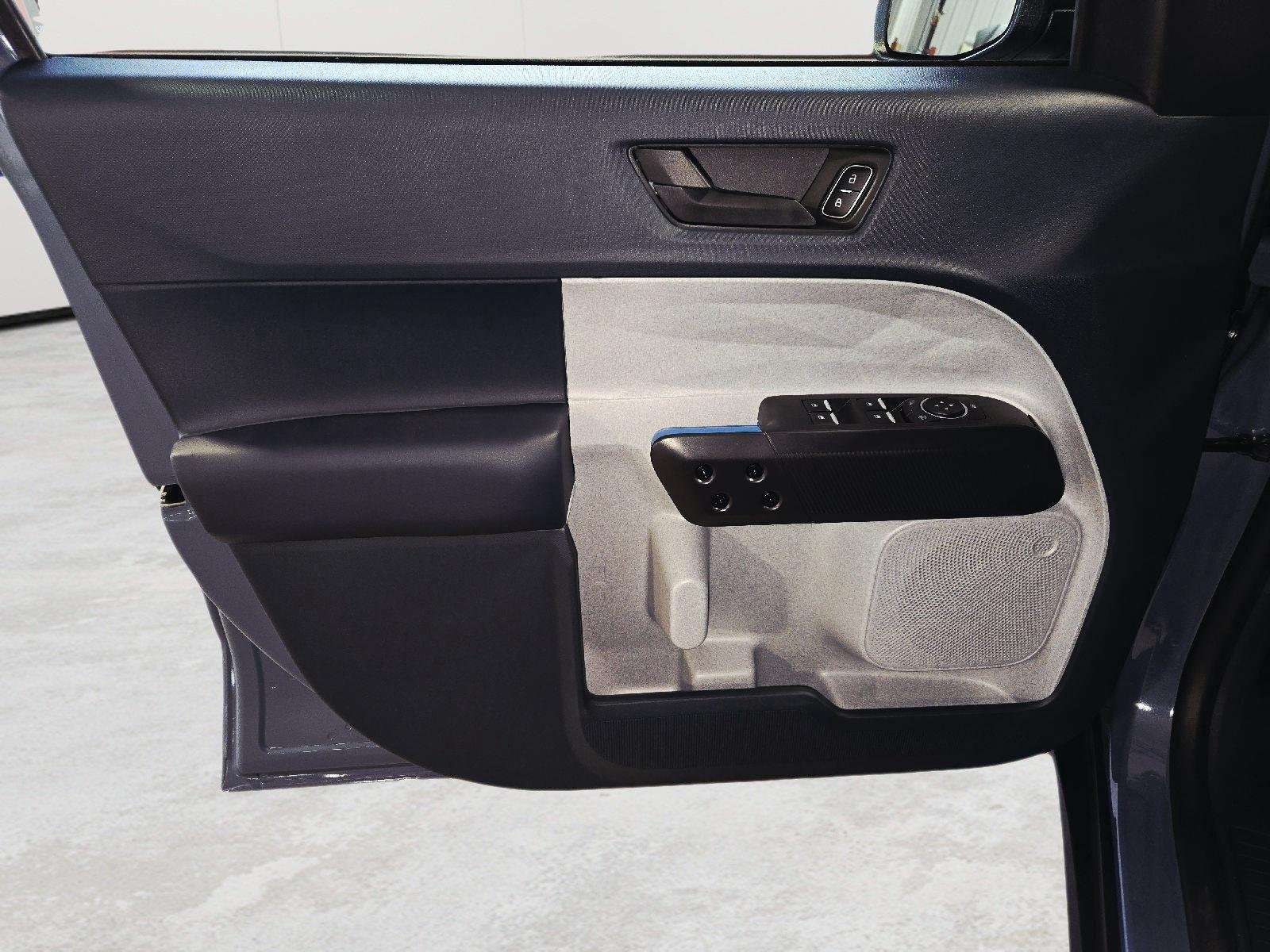 New 2026 Azure Gray Metallic Tri-Coat Ford XLT image 8