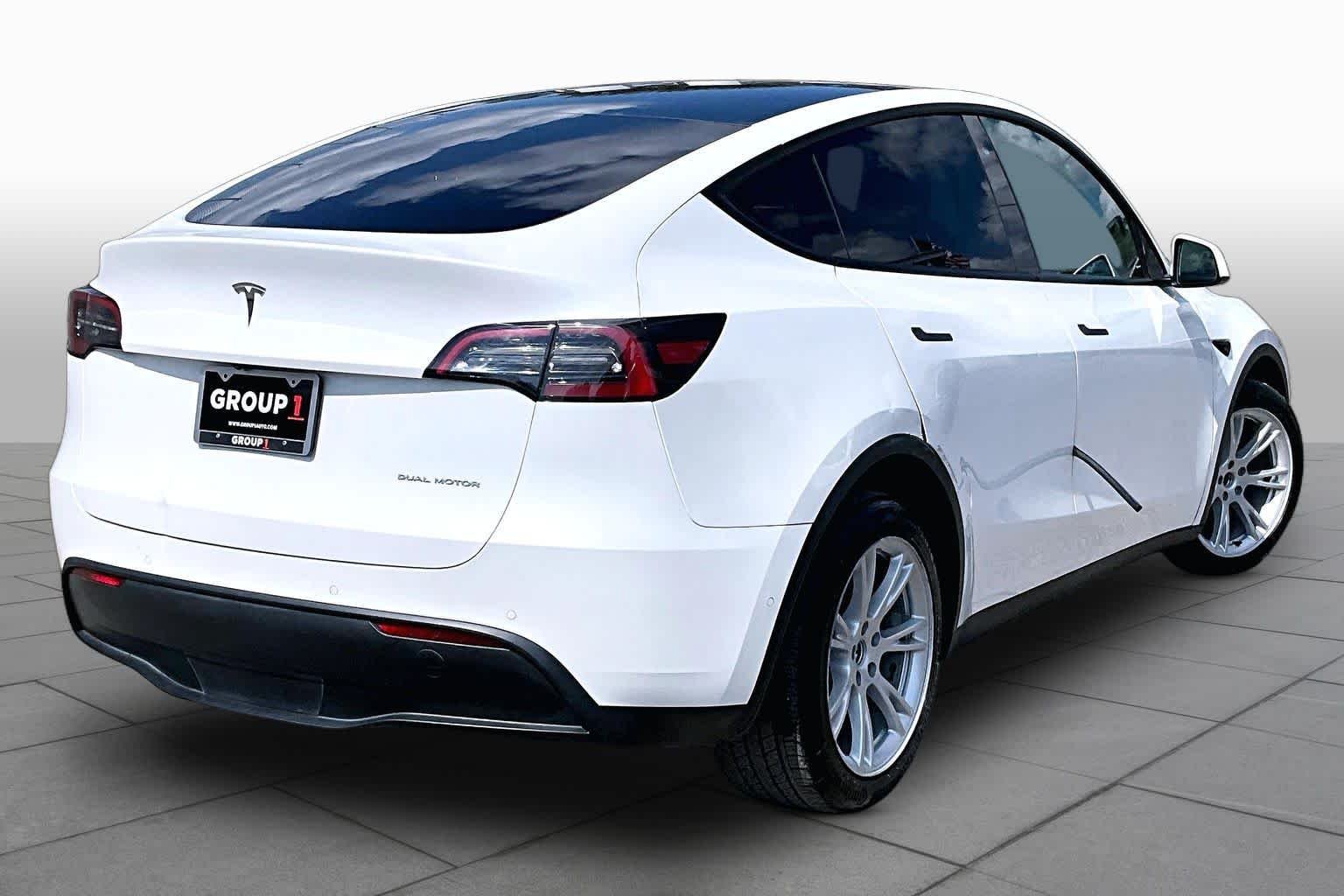 Used 2021 Pearl White Multi-Coat Tesla Long Range image 14