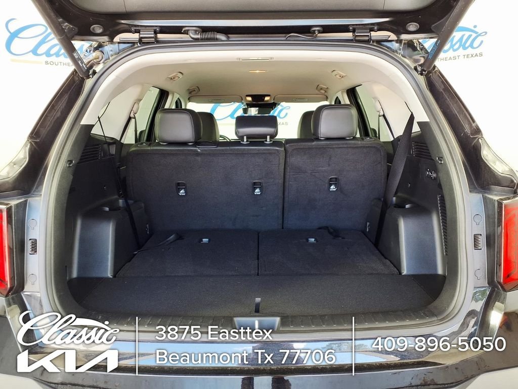 Used 2026 Black Kia EX image 10