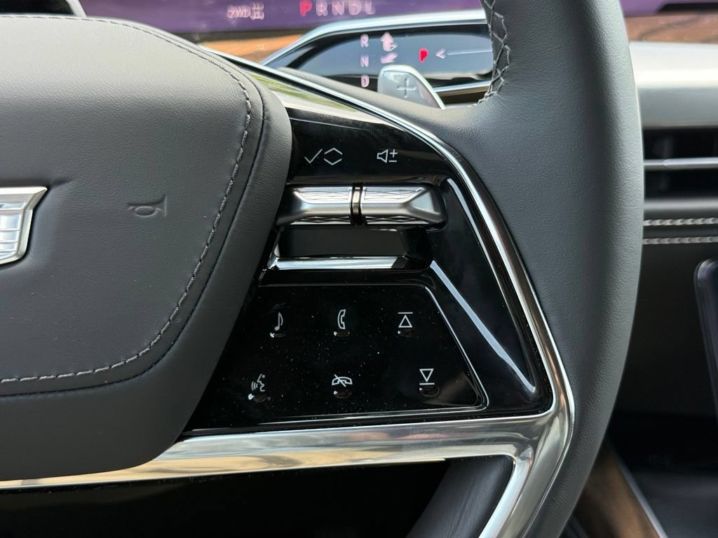 New 2026 Vibrant White Tricoat Cadillac Platinum Luxury image 28