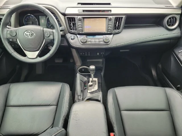 2017 Toyota RAV4 Limited - Photo 8