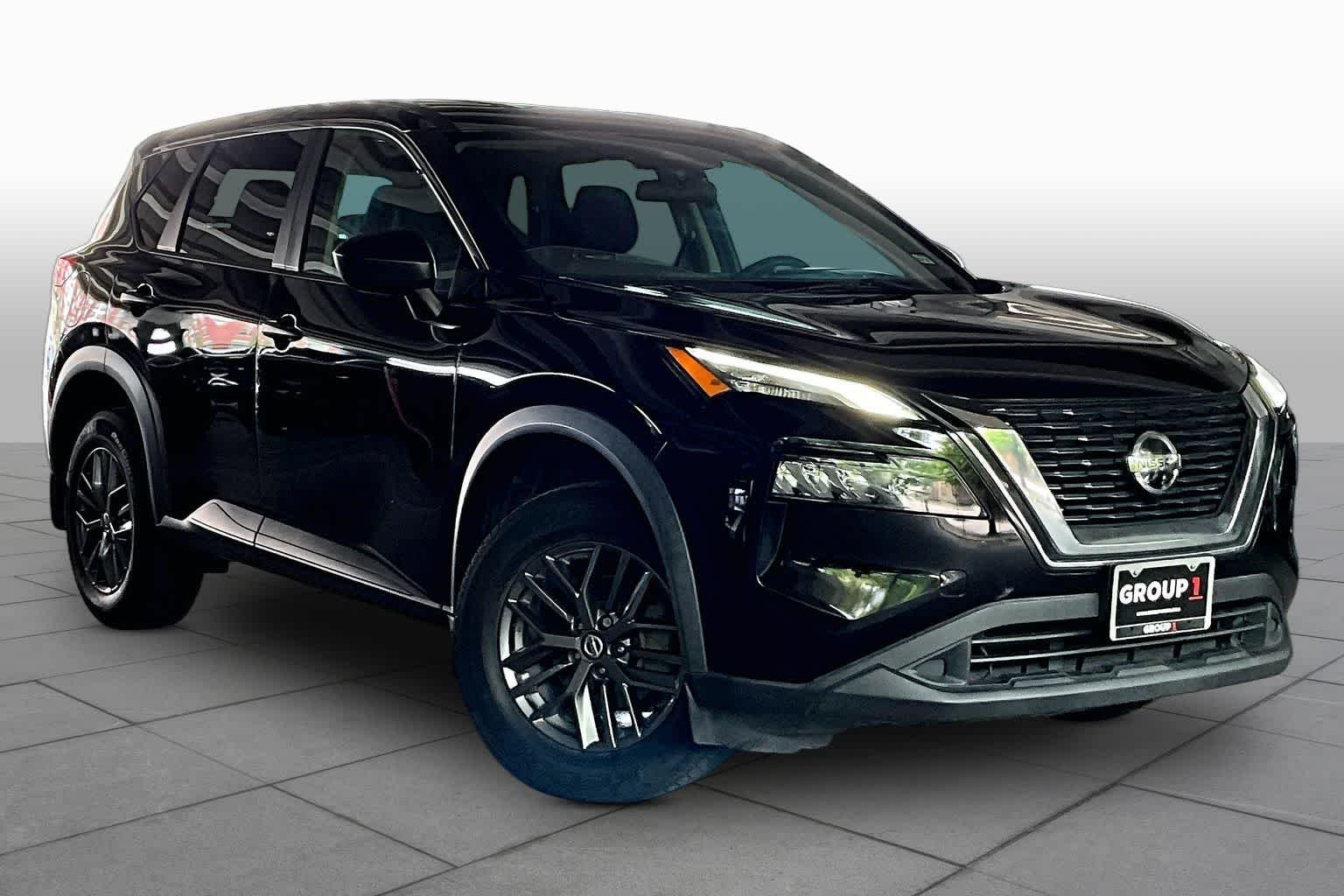 Used 2021 Super Black Nissan S image 2
