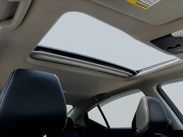 Used 2019 Black Nissan 2.5 SL image 29