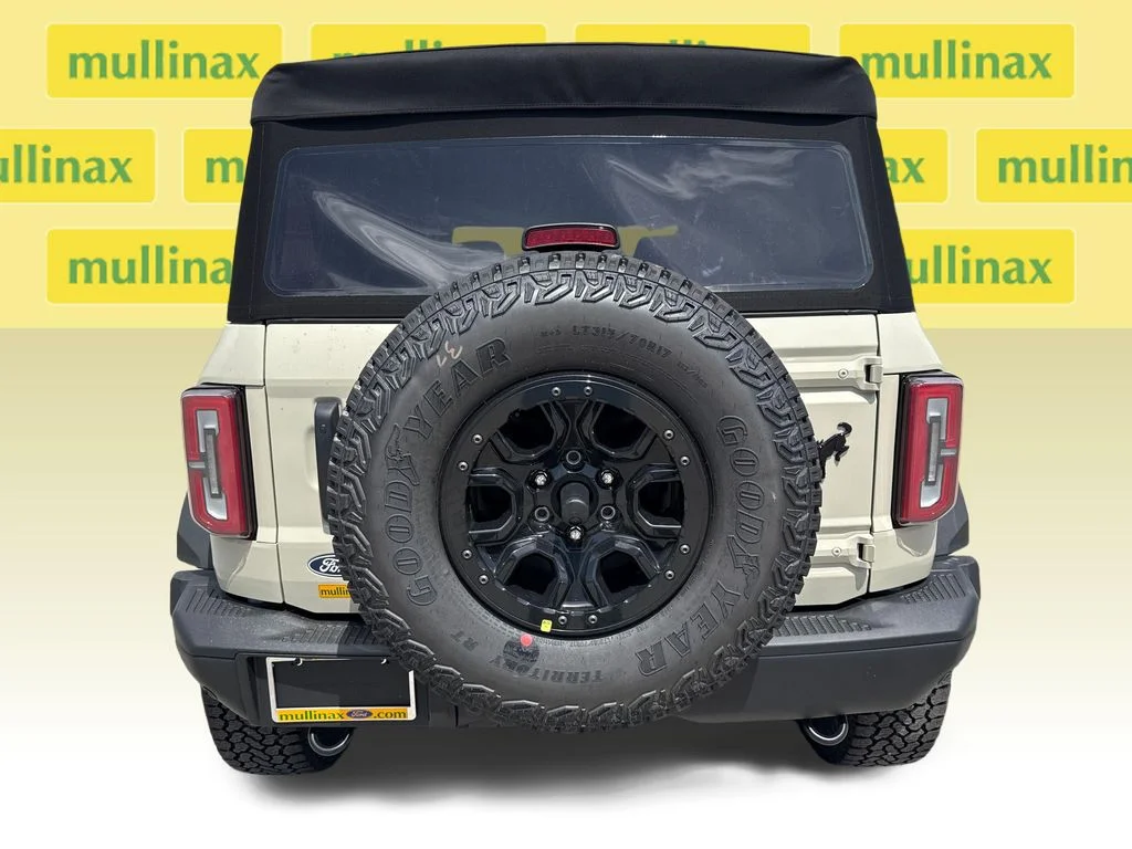 New 2026 Beige Ford Badlands image 14