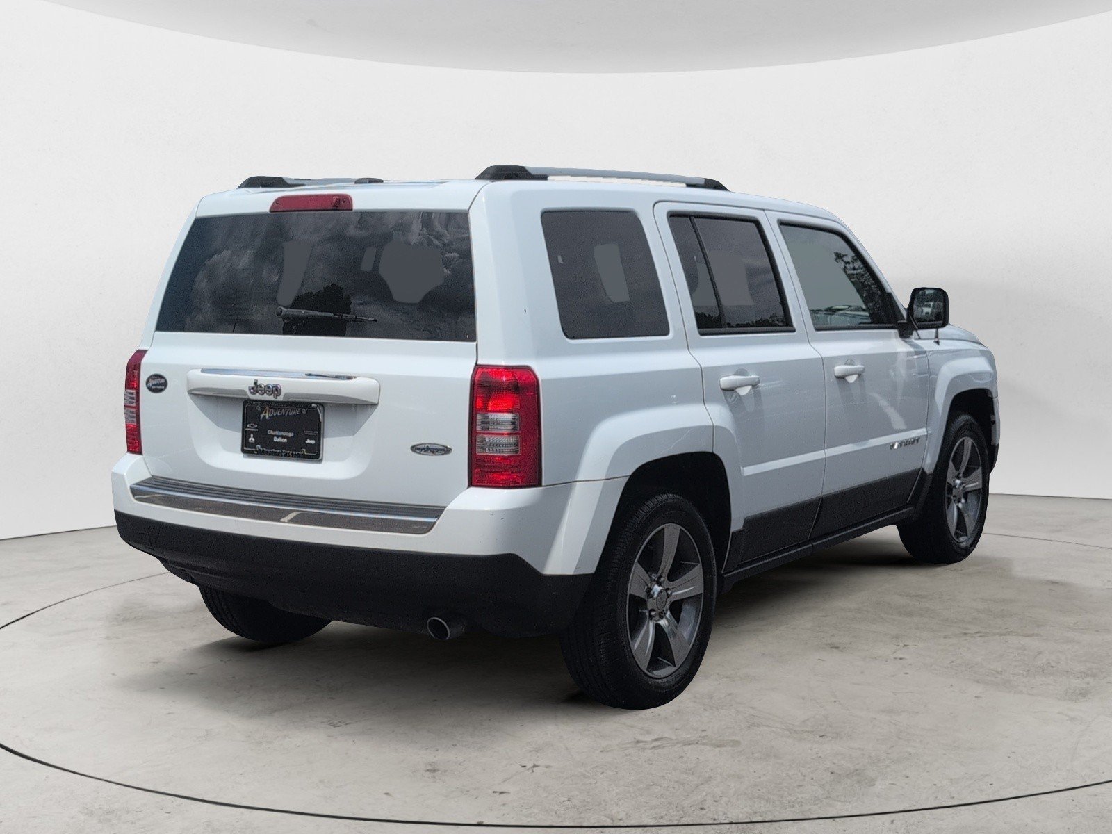 Used 2016 Bright White Clearcoat Jeep High Altitude Edition image 3