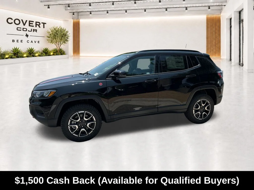 New 2026 Diamond Black Crystal Pearl-Coat Exterior Paint Jeep Trailhawk image 5