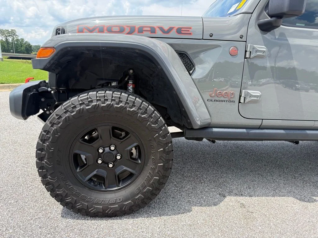 Used 2021 Gray Jeep Mojave image 26