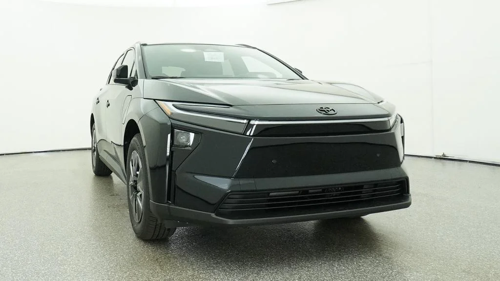 New 2026 Midnight Black Metallic Toyota XLE image 50