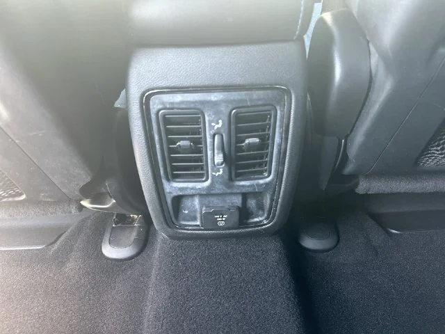 Used 2020 White Jeep Laredo image 24