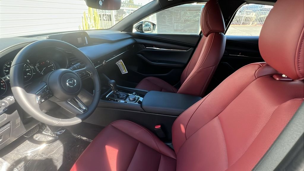 2025 Mazda Mazda3 Carbon Edition - Photo 14