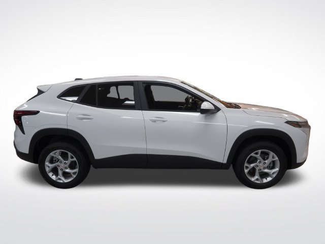 2026 Chevrolet Trax LS - Photo 13