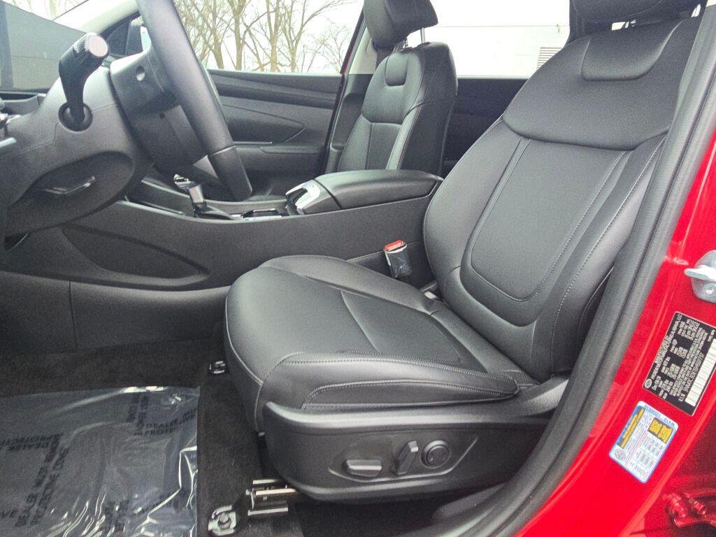 New 2025 Red Hyundai SEL Convenience FWD image 24