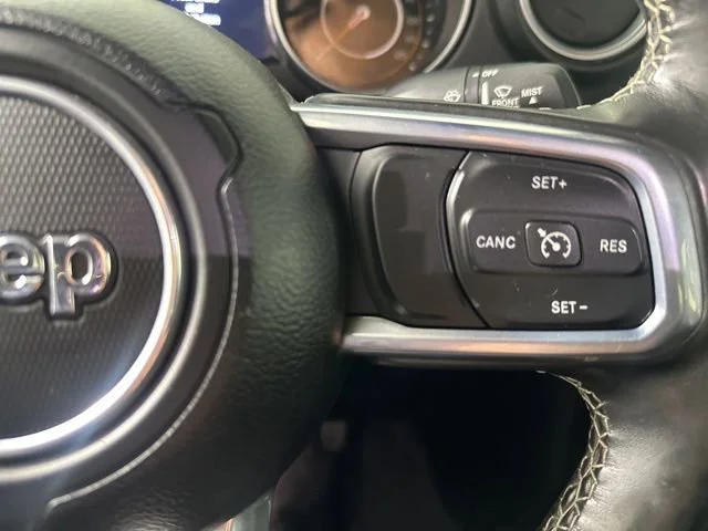 Used 2020 Black Jeep Overland image 13