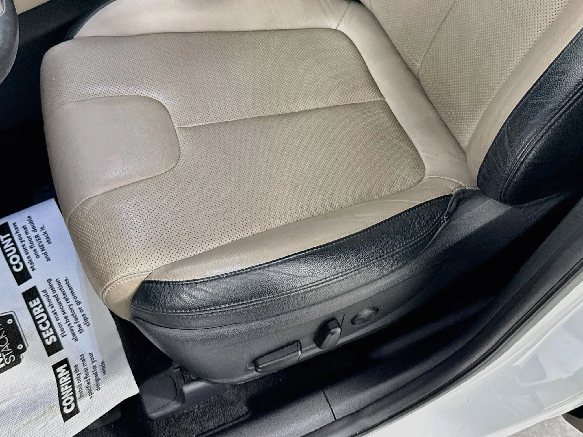 Used 2020 Quartz White Hyundai SEL image 21