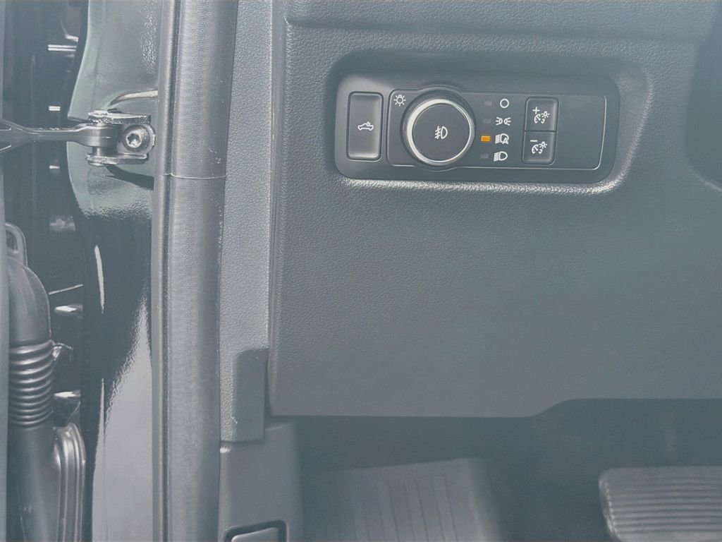 Used 2024 Shadow Black Ford XLT image 8