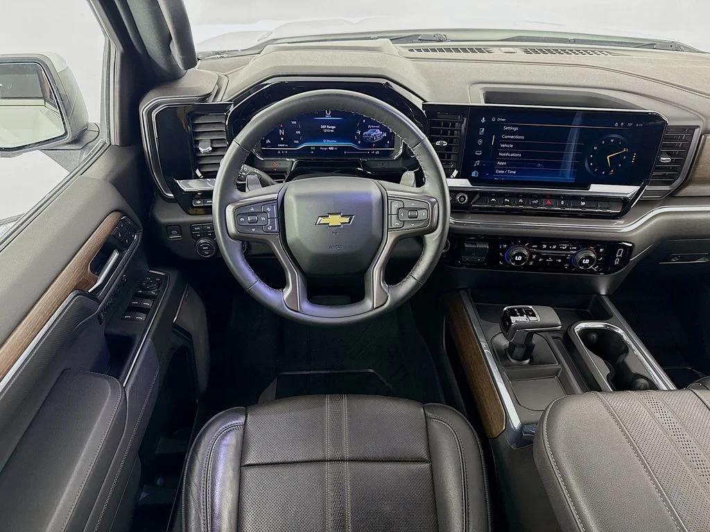 Used 2023 Beige Chevrolet High Country image 19