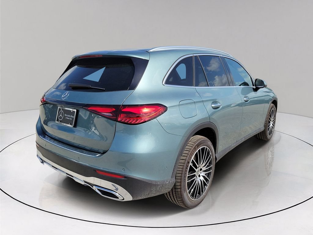 New 2026 Silver Mercedes-Benz GLC 300 image 6