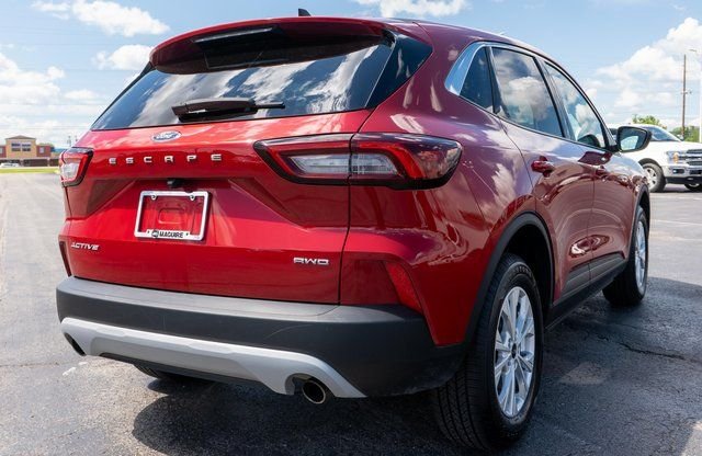 Used 2023 Red Ford Active image 6