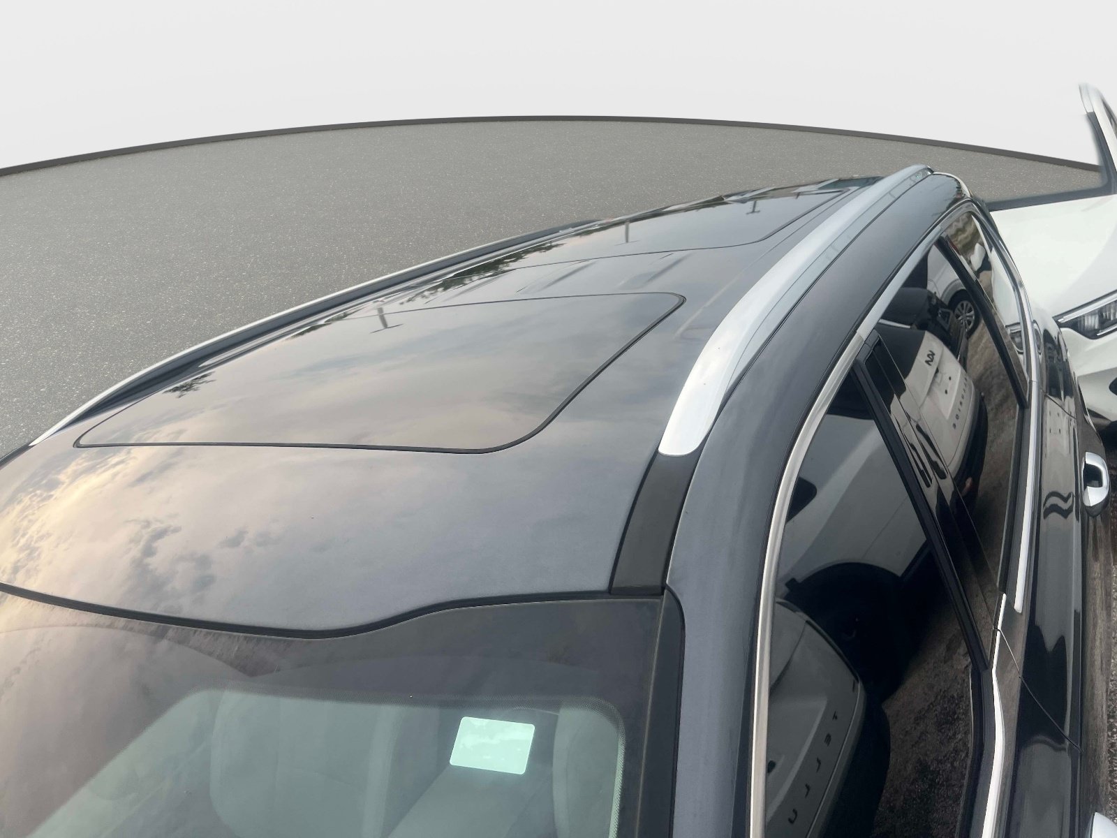 Used 2024 Gravity Gray Kia SX image 9