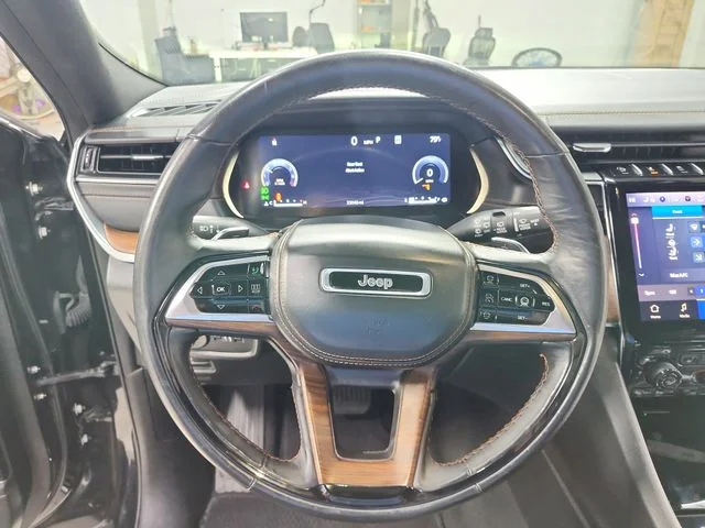 Used 2024 Black Jeep Summit image 18