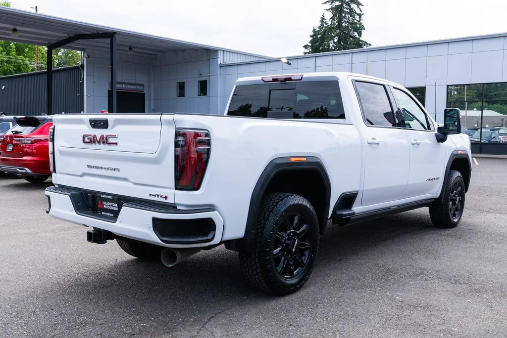Used 2024 White GMC AT4 image 7