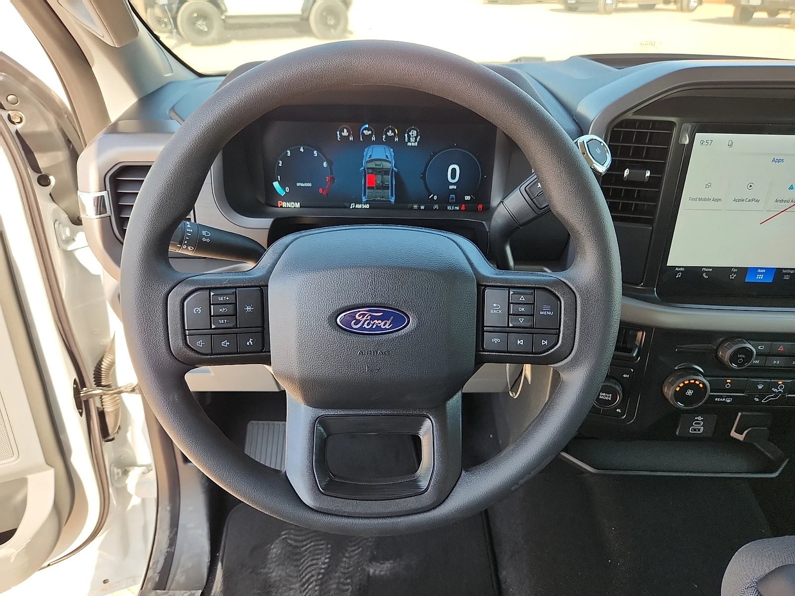 New 2026 Oxford White Ford XLT image 21