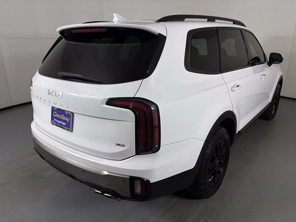 Used 2023 White Kia SX-Prestige X-Pro image 8