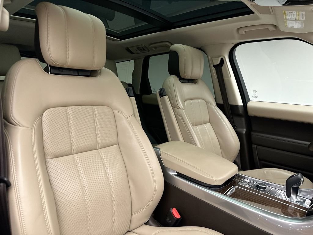Used 2020 Eiger Gray Metallic Land Rover HSE image 18