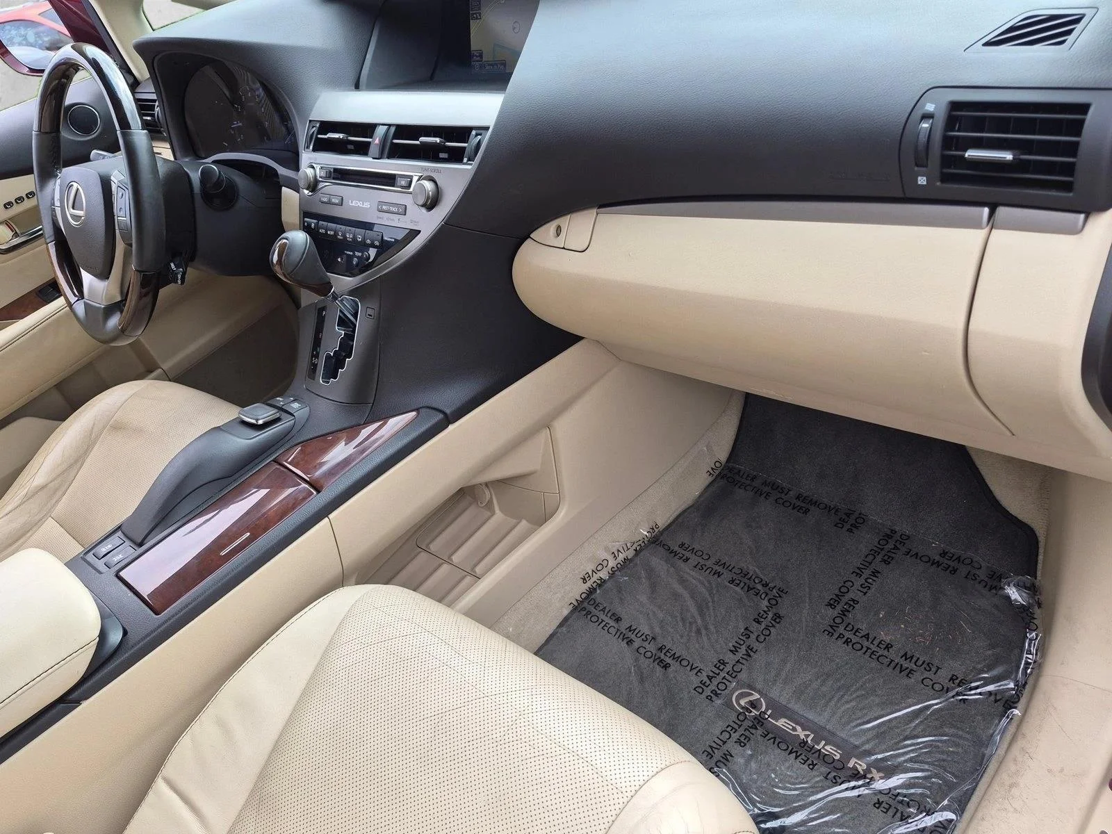 Used 2015 Claret Mica Lexus  image 21