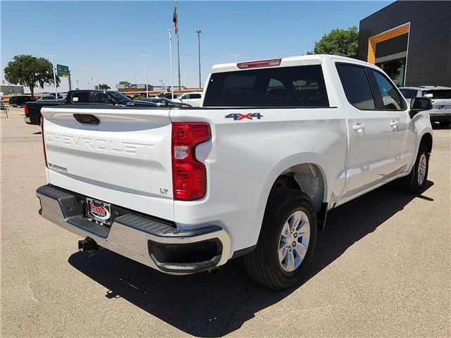 Used 2025 White Chevrolet LT w/1LT 4x4 Crew Cab 5.75 ft. box 147.4 in. WB image 4