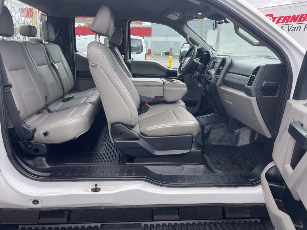 Used 2021 White Ford XL image 25