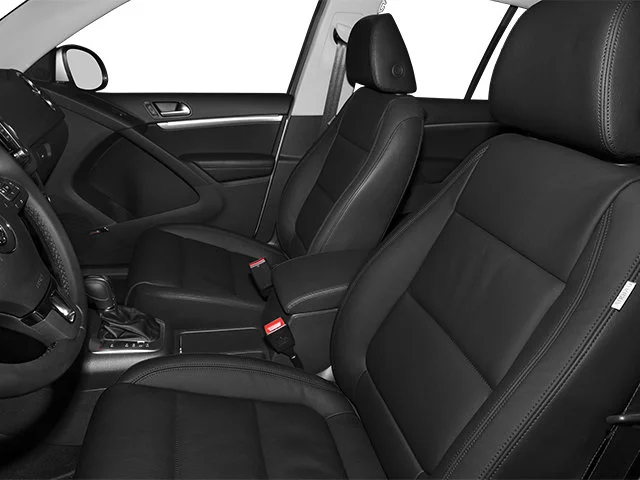 Used 2014 Pepper Gray Metallic Volkswagen S image 11
