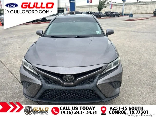 Used 2018 Gray Toyota SE image 2