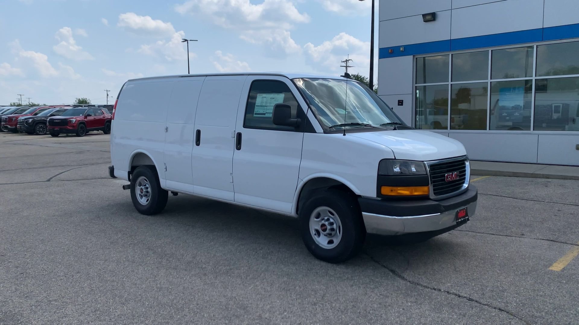 2025 GMC Savana Cargo Work Van - Photo 26