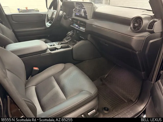 Used 2025 Black Toyota Base image 11