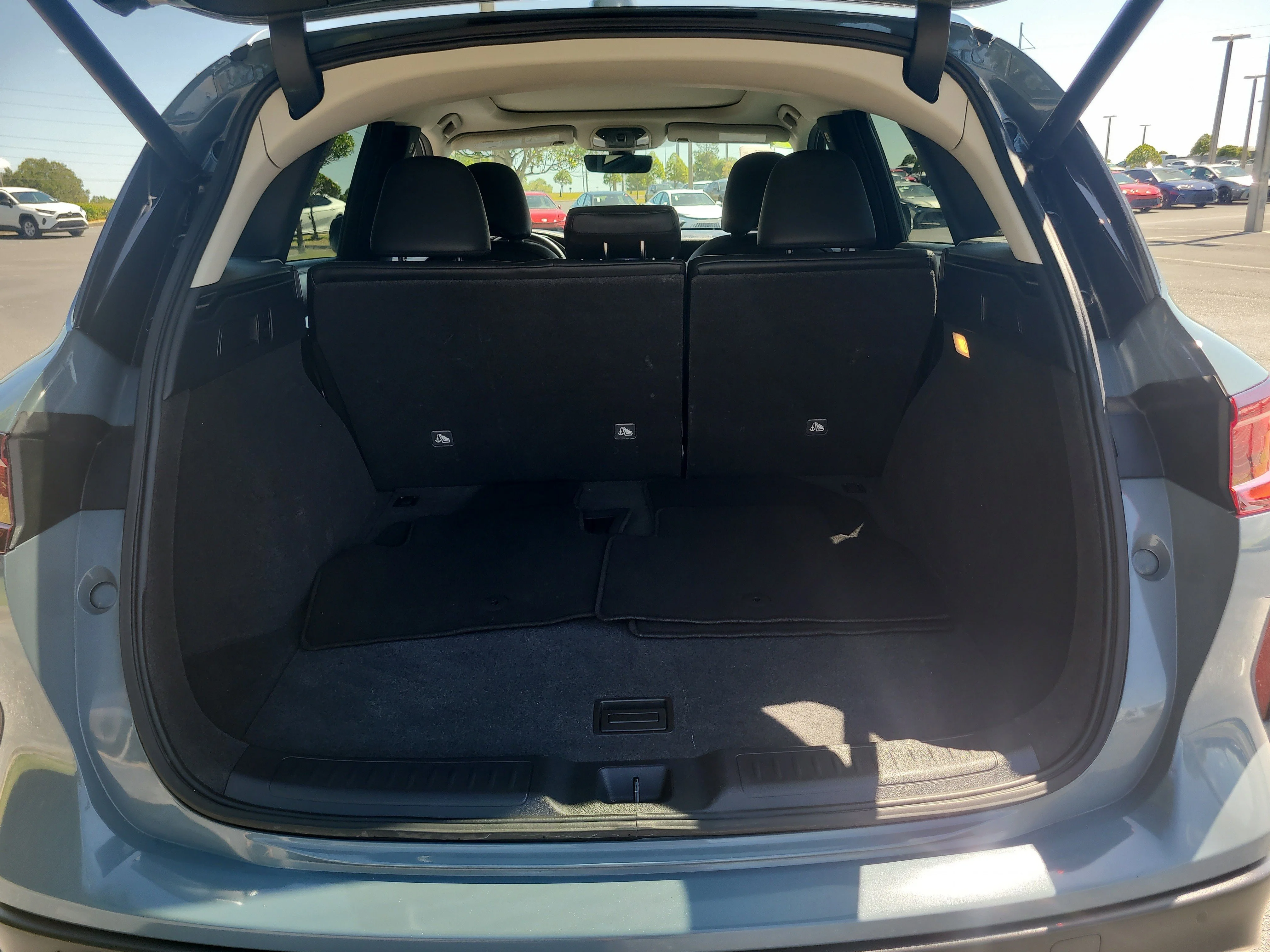 Used 2023 Slate Gray INFINITI LUXE image 10