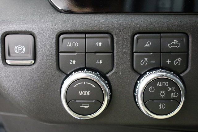 2026 GMC Sierra 1500 SLT - Photo 13