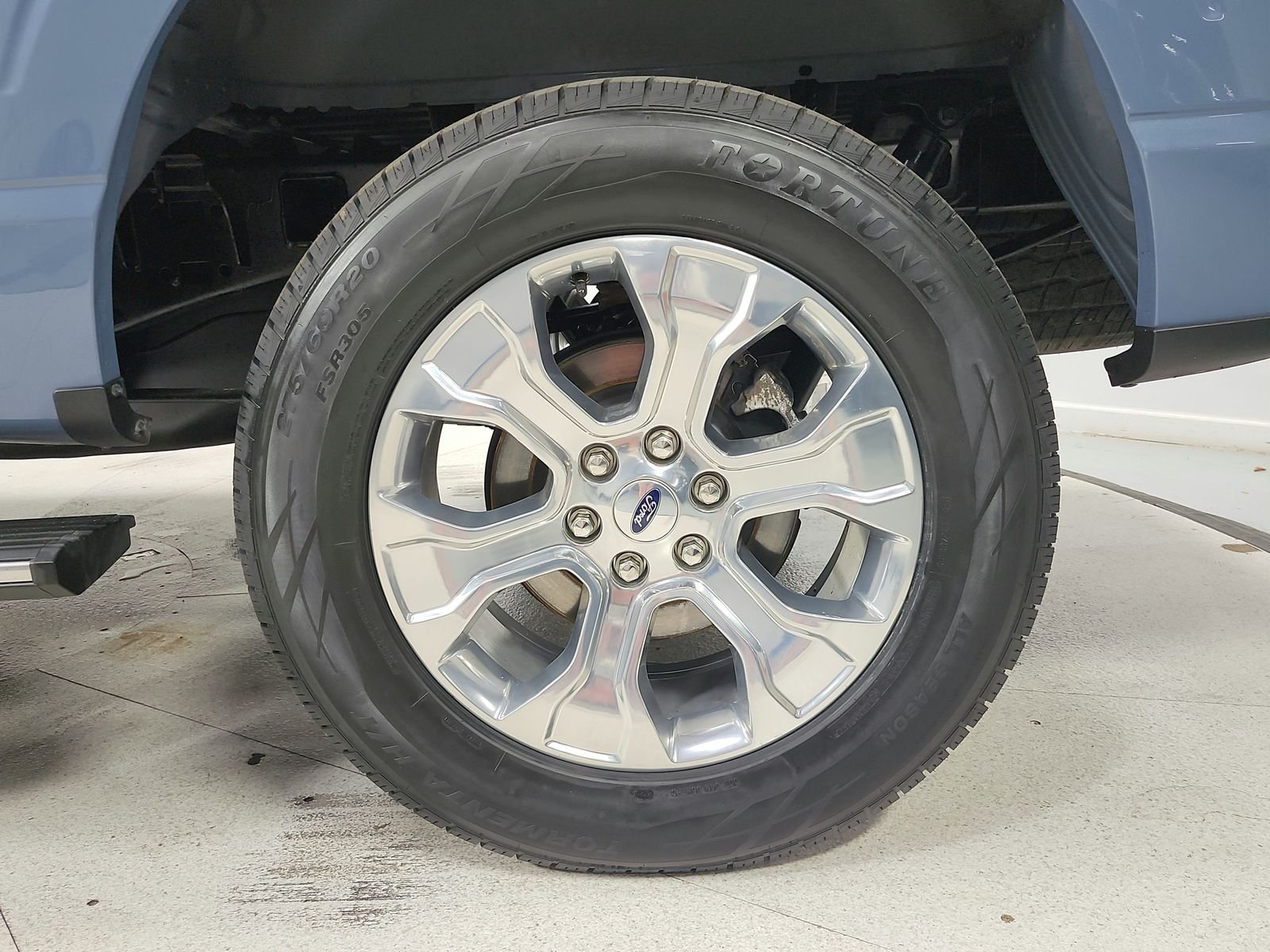Used 2023 Azure / Gray Metallic Ford Platinum image 56
