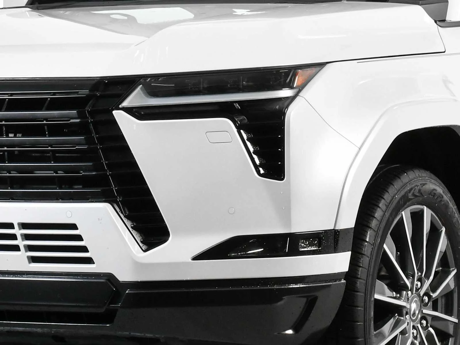 Certified Used 2024 Eminent White Pearl Lexus Luxury image 9