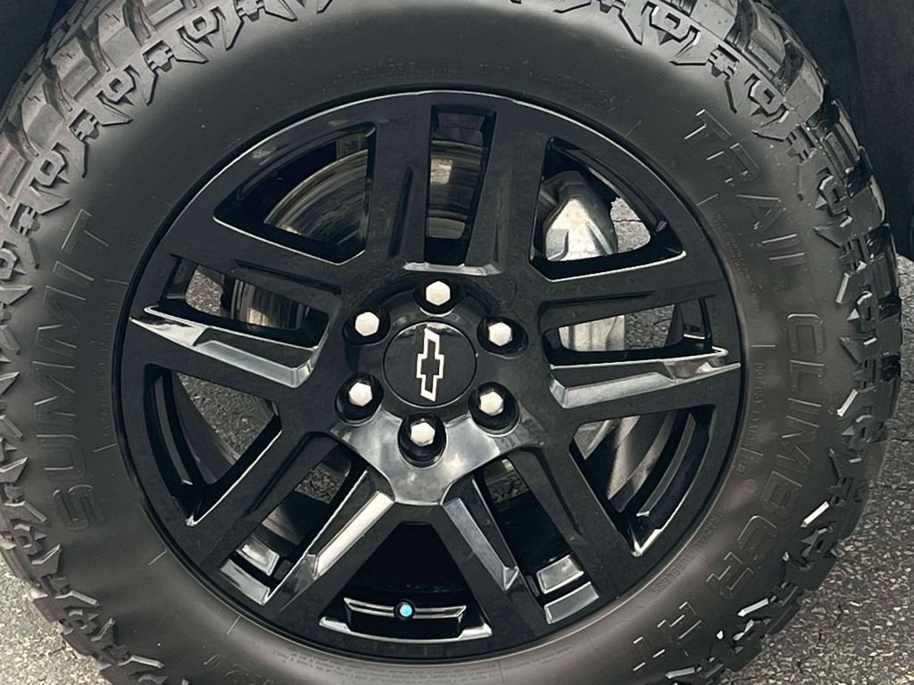 Used 2023 Black Chevrolet Custom image 8