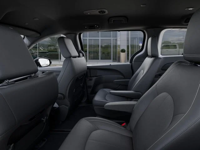 New 2026 Diamond Black Crystal Pearl-Coat Exterior Paint Chrysler LX image 24