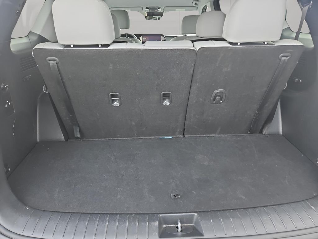 Used 2025 Abyss Black Pearl Hyundai SEL image 14