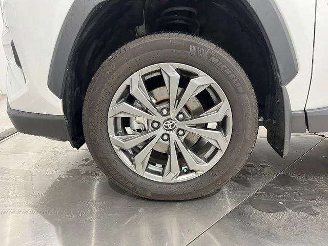 Certified Used 2025 Beige Toyota XLE Premium image 22